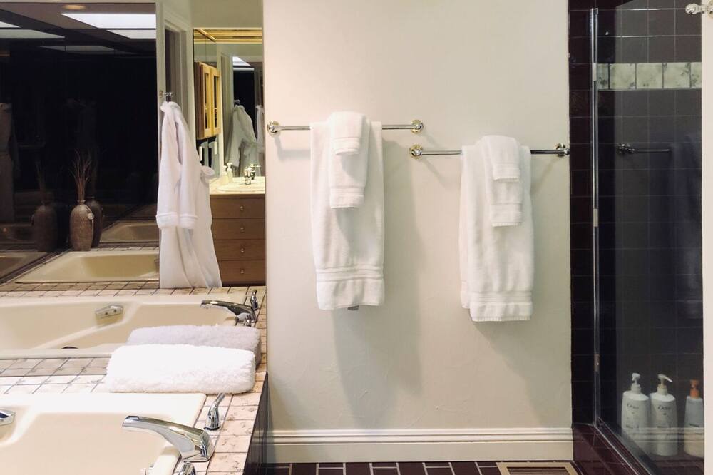 Photo of Bathroom in Fremont