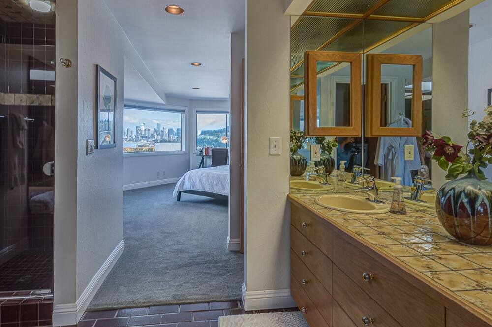 Photo of Bedroom in Fremont
