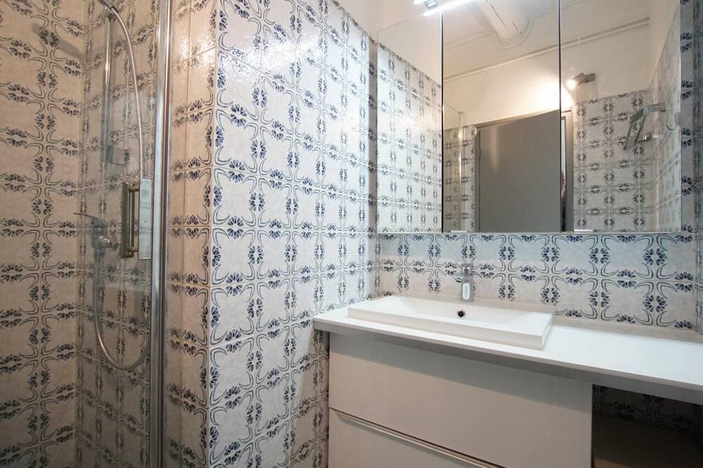 Photo of Bathroom in Gambetta
