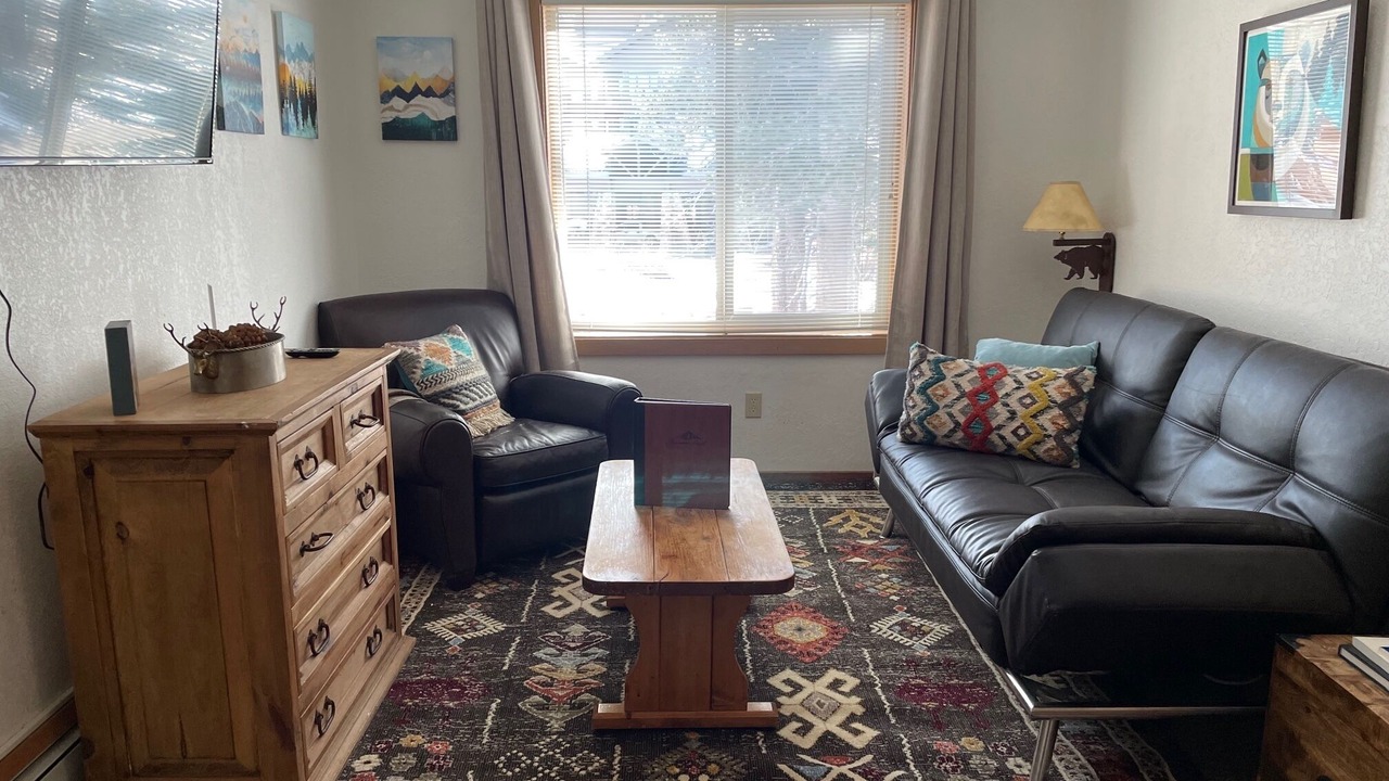 Photo of Livingroom in Kirkwood