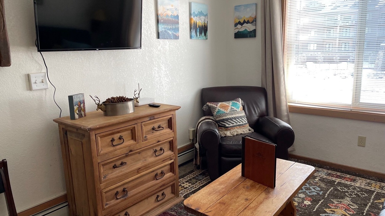 Photo of Livingroom in Kirkwood