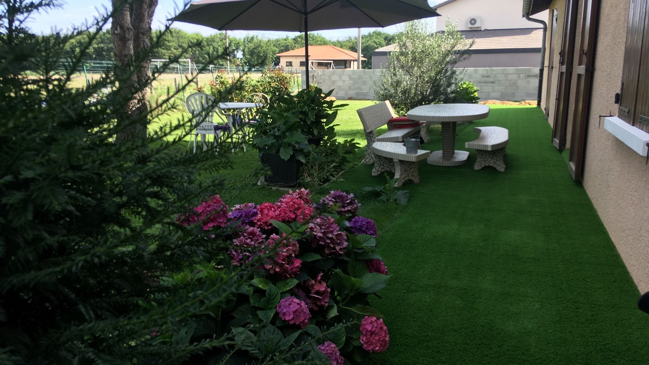 Photo of Outdoor in Saint-Cyr-sur-le-Rhone