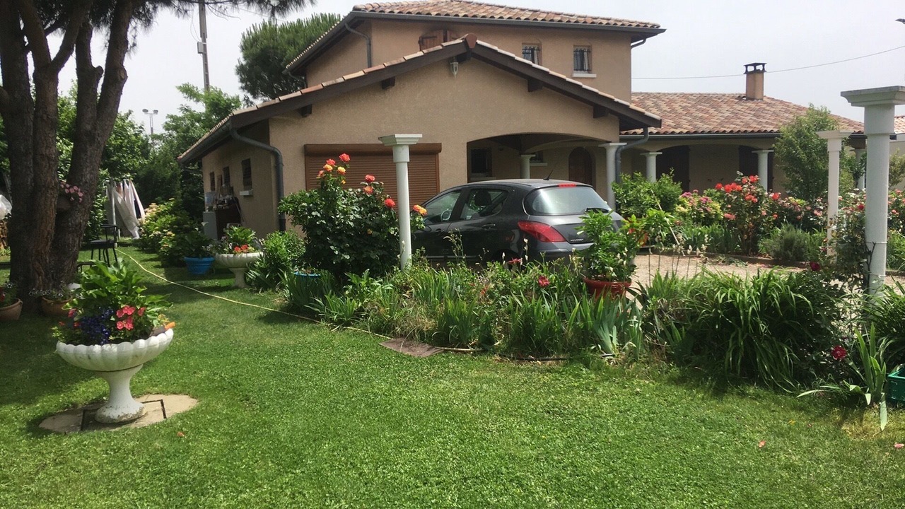 Photo of Outdoor in Saint-Cyr-sur-le-Rhone