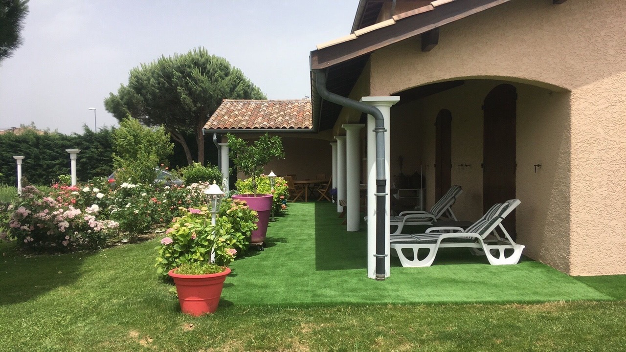 Photo of Outdoor in Saint-Cyr-sur-le-Rhone