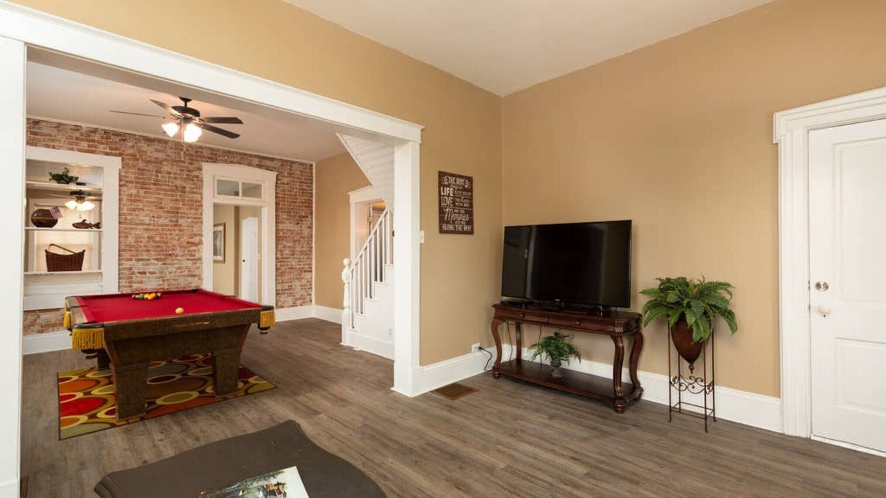 Photo of Livingroom in St. Charles Historic District