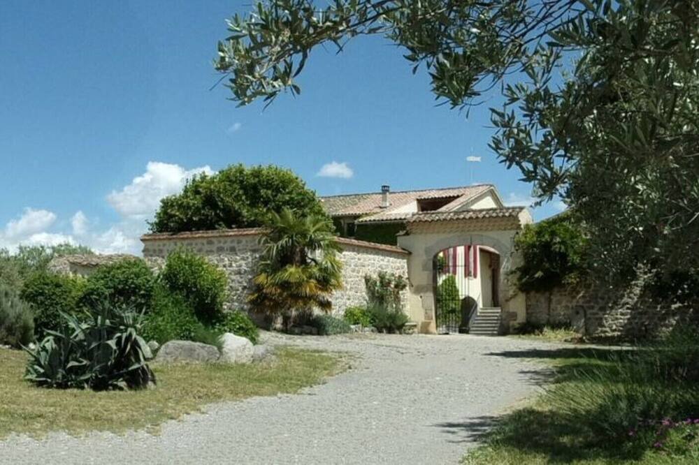 Photo of Outdoor in Joyeuse