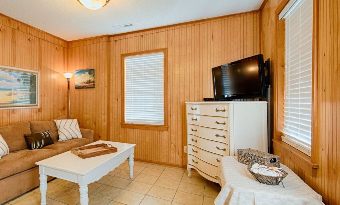 Photo of Bedroom in Cherry Grove Beach