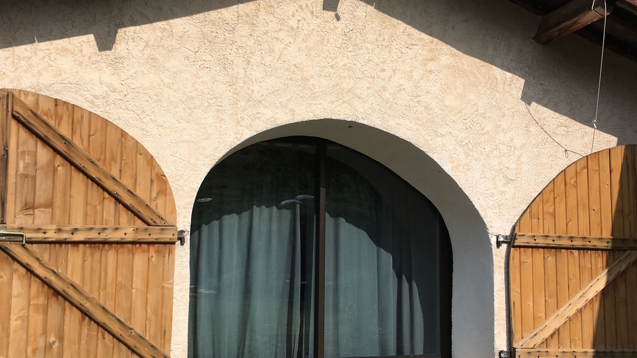 Photo of Outdoor in Theus