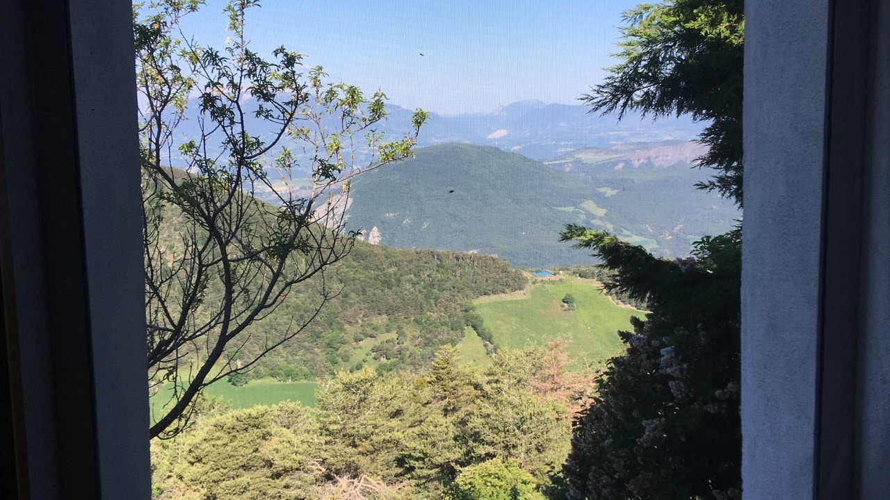 Photo of Others in Theus