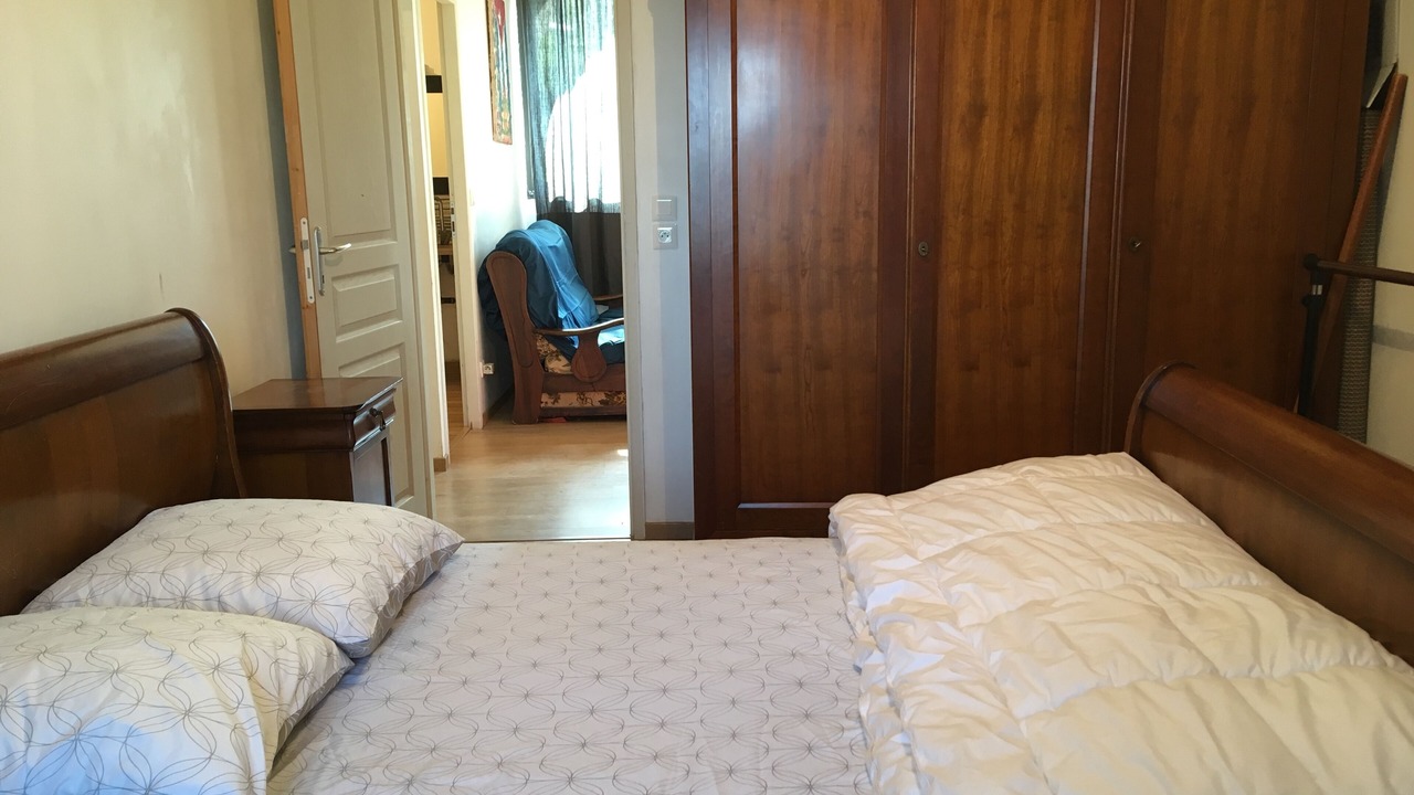 Photo of Others in Theus