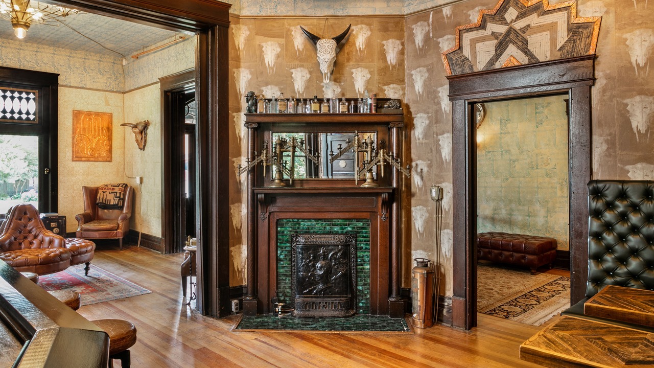 Photo of Livingroom in Lockeland Springs