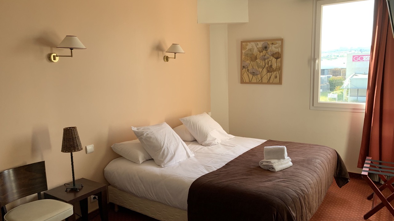 Photo of Bedroom in Lezignan-Corbieres