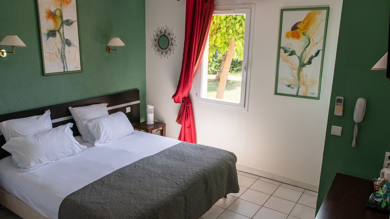 Photo of Bedroom in Lezignan-Corbieres