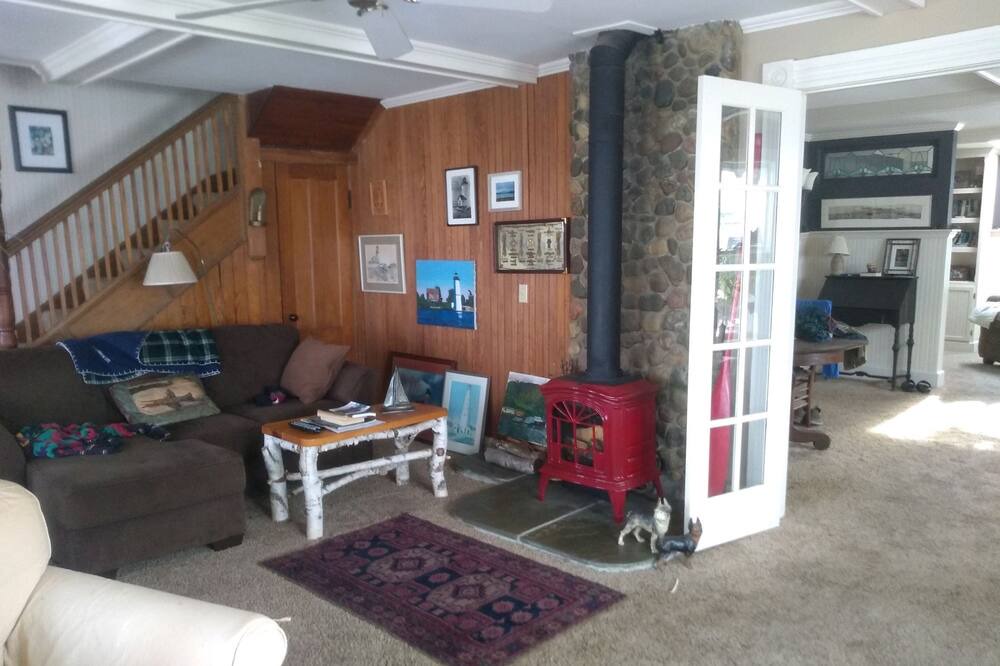 Photo of Livingroom in Hilton