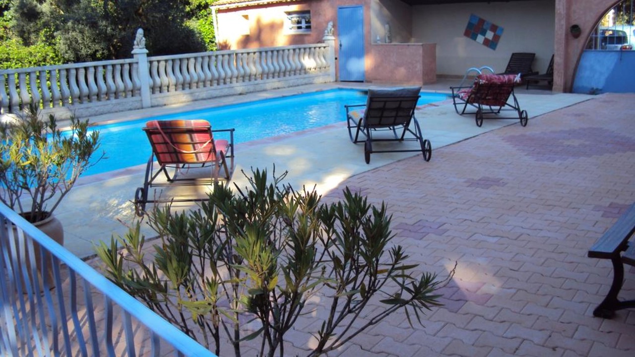 Photo of Patio Balcony in Pernes-les-Fontaines