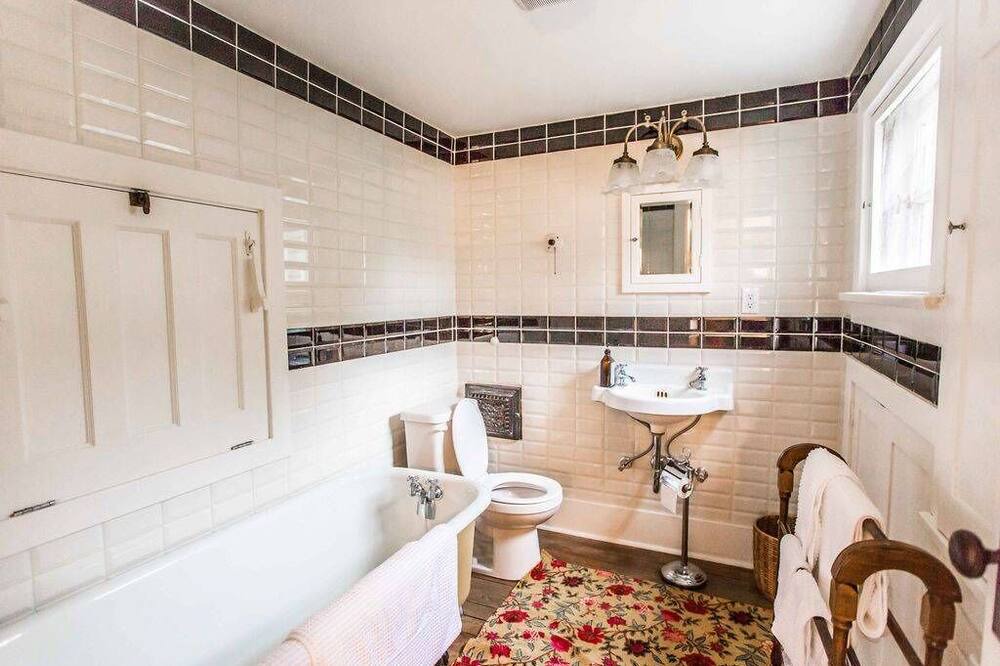 Photo of Bathroom in Hamilton