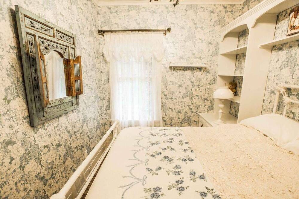 Photo of Bedroom in Hamilton