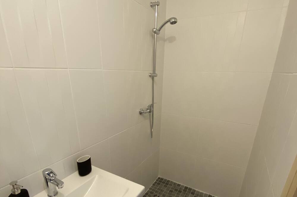 Photo of Bathroom in Lion-sur-Mer