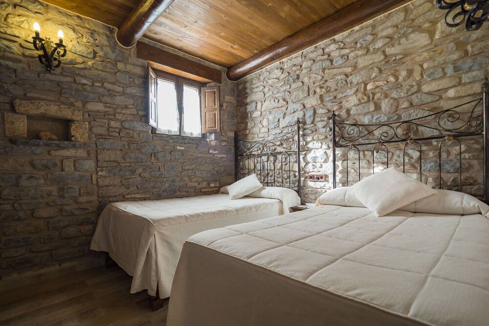 Photo of Bedroom in Borrastre
