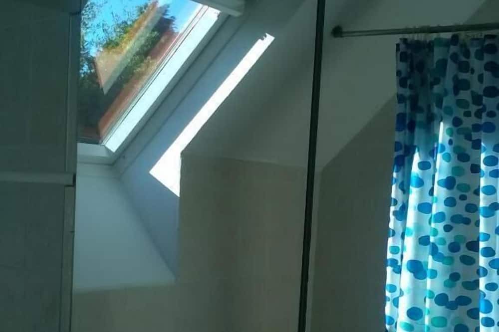 Photo of Bathroom in Lothey