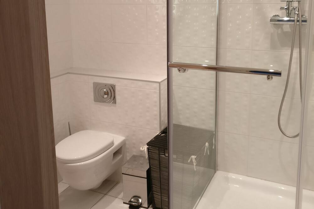 Photo of Bathroom in Ceret