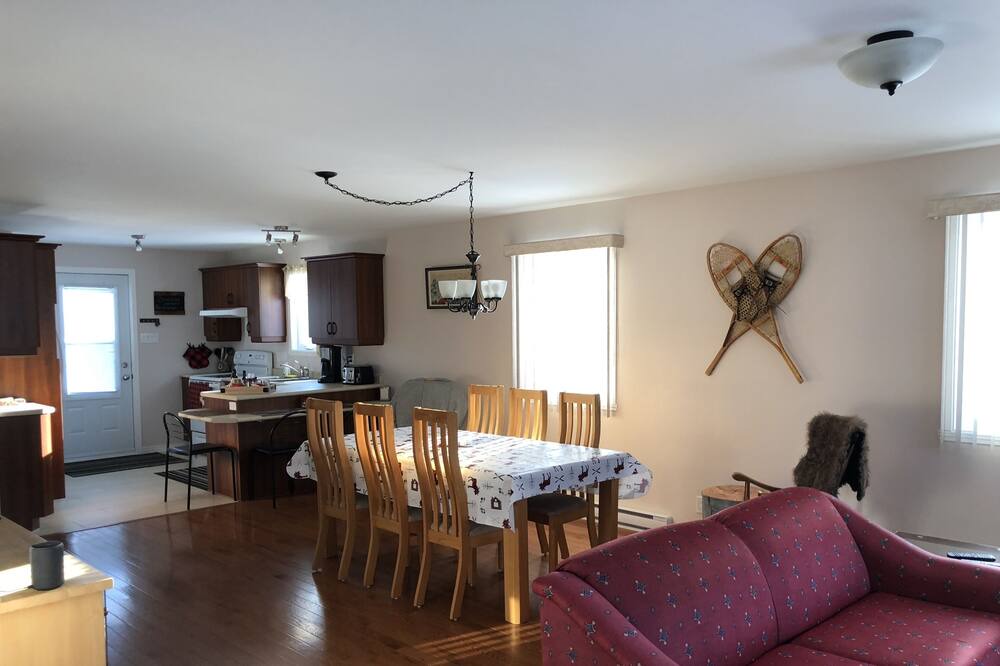 Photo of Livingroom in Saint-David-de-Falardeau