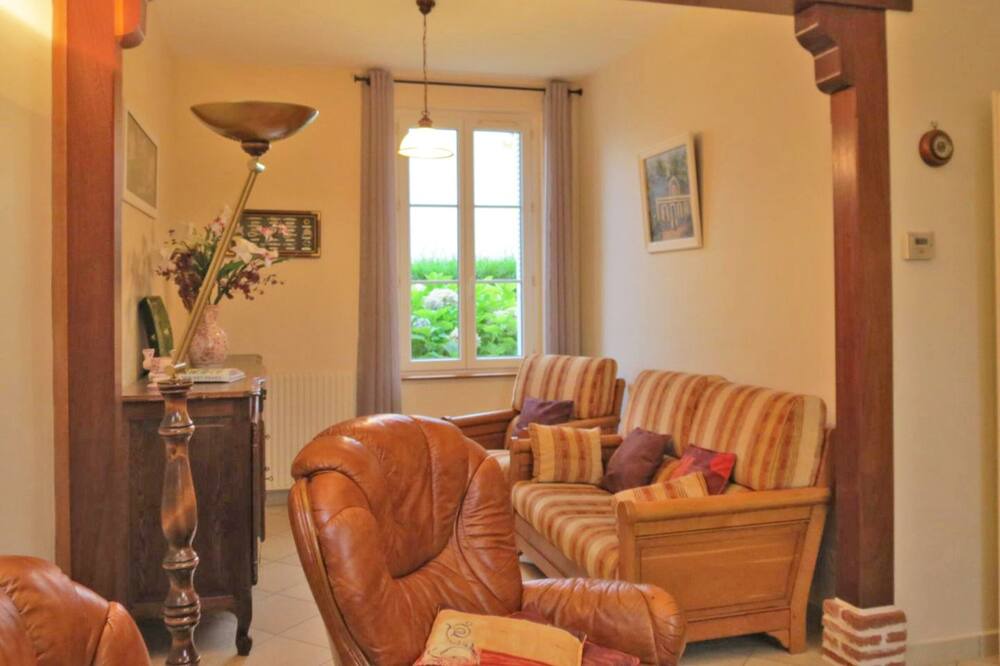 Photo of Livingroom in Criquetot-lʼEsneval
