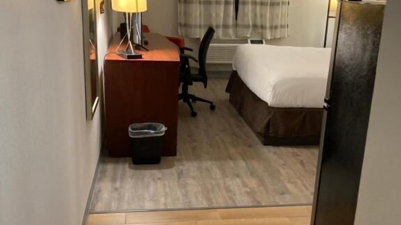 Photo of Bedroom in Orange