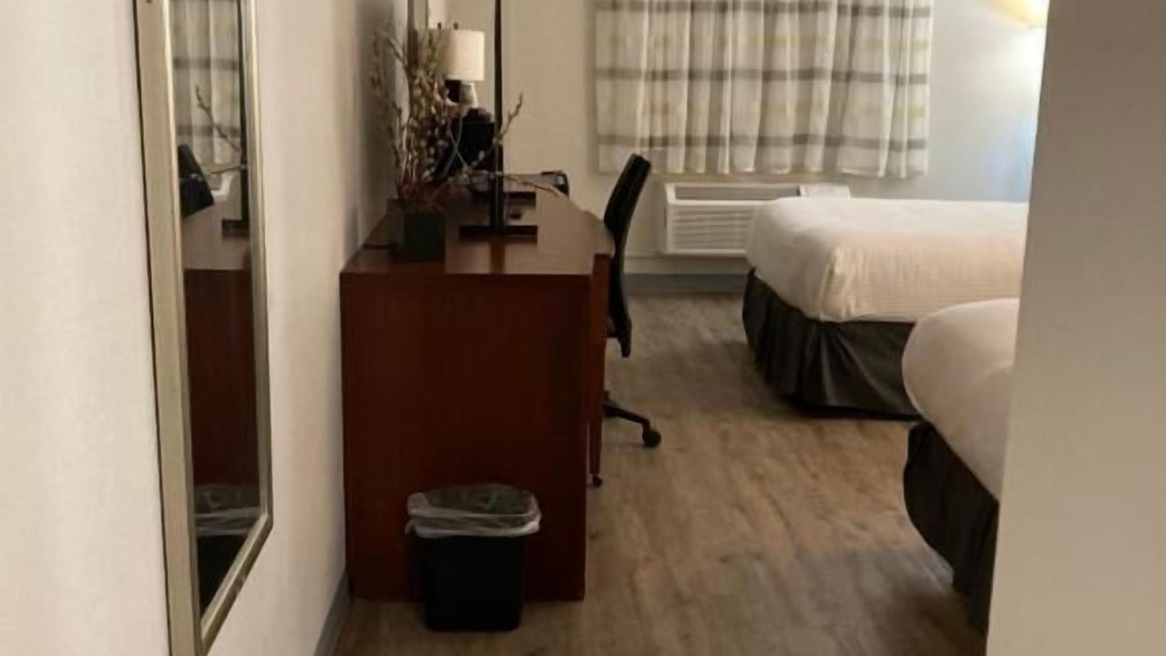 Photo of Bedroom in Orange