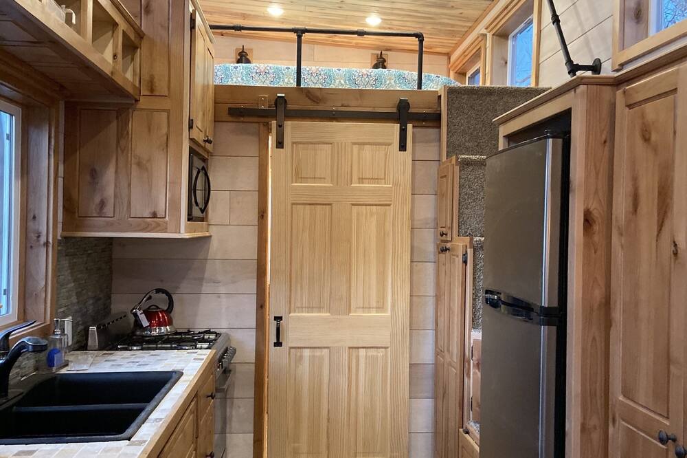 Photo of Bathroom in Lazear