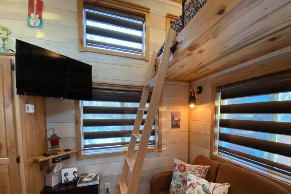 Photo of Livingroom in Lazear