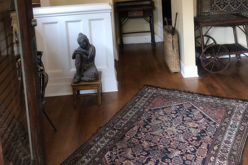 Photo of Bedroom in Harrison/Denny-Blaine