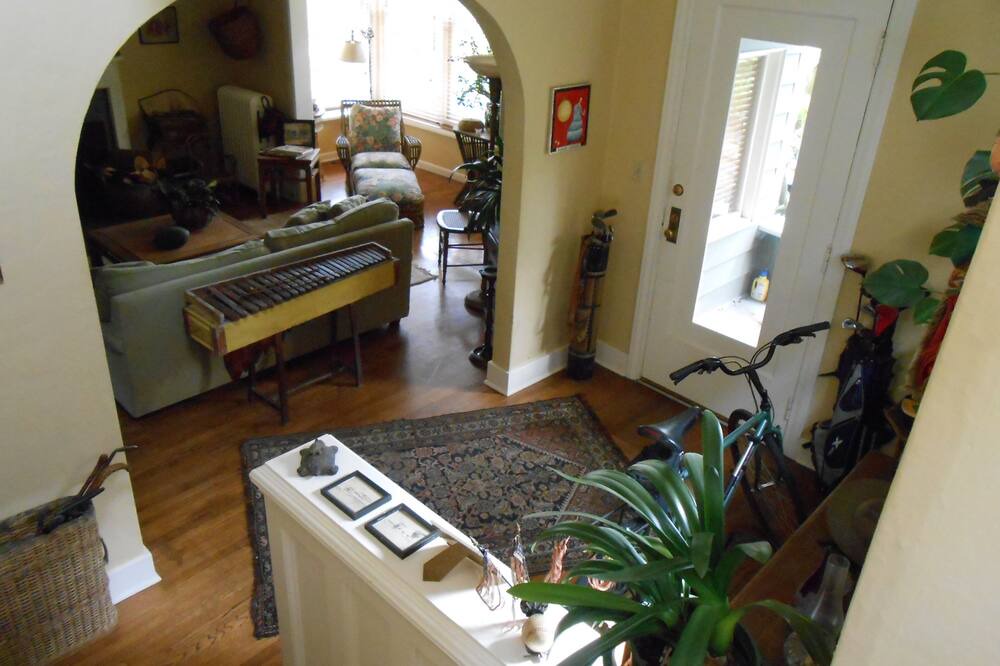 Photo of Bedroom in Harrison/Denny-Blaine