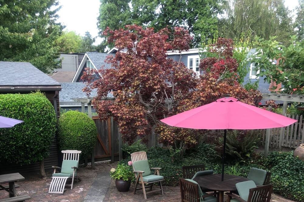 Photo of Patio Balcony in Harrison/Denny-Blaine