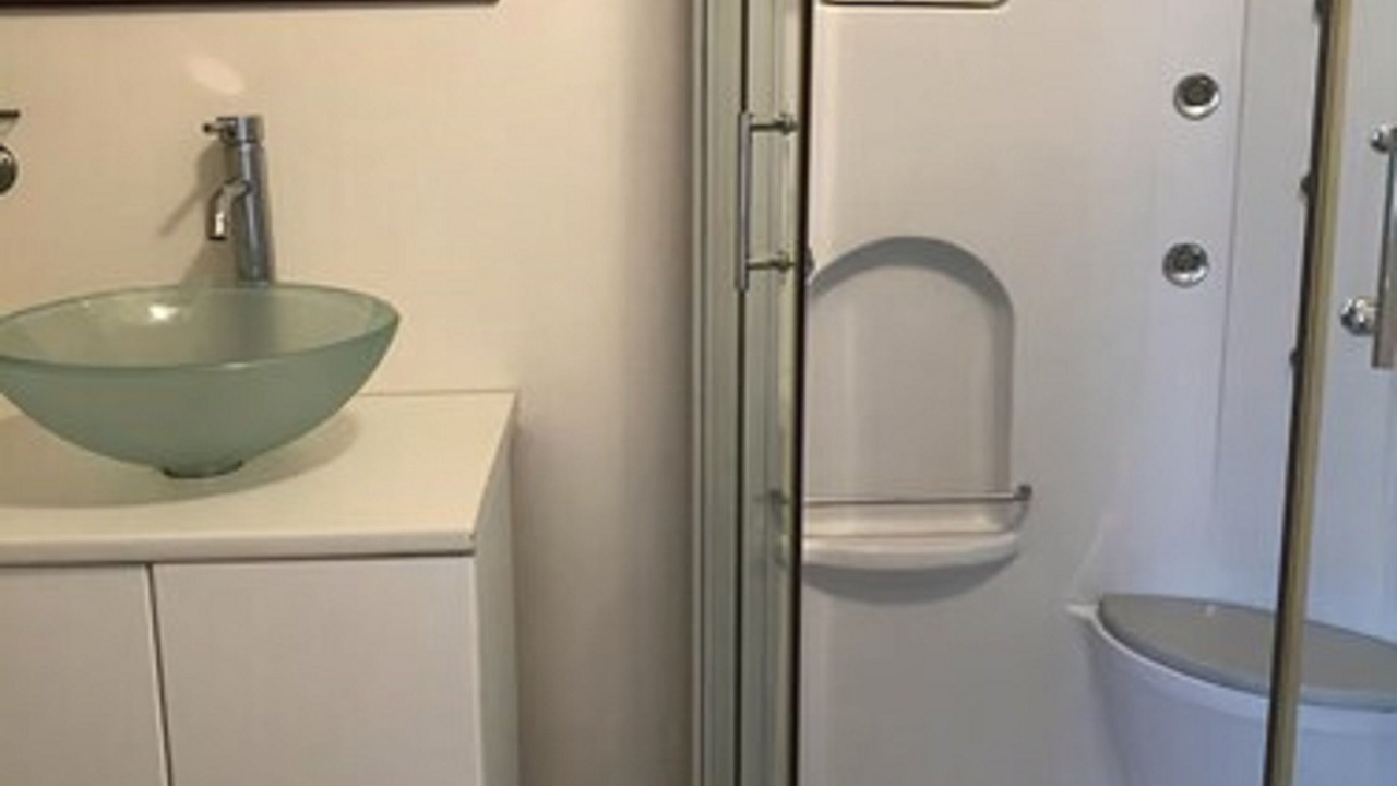 Photo of Bathroom in Alencon