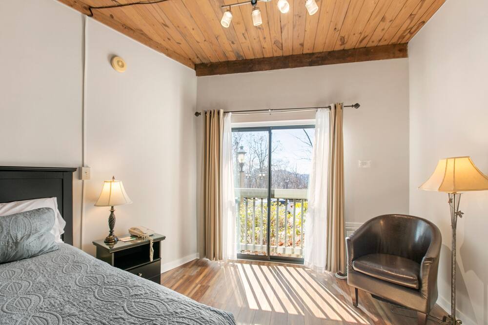 Photo of Bedroom in Wintergreen