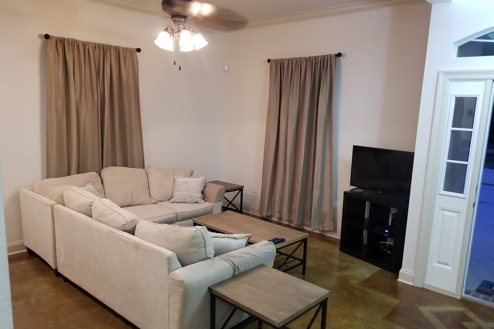 Photo of Livingroom in Pine Grove