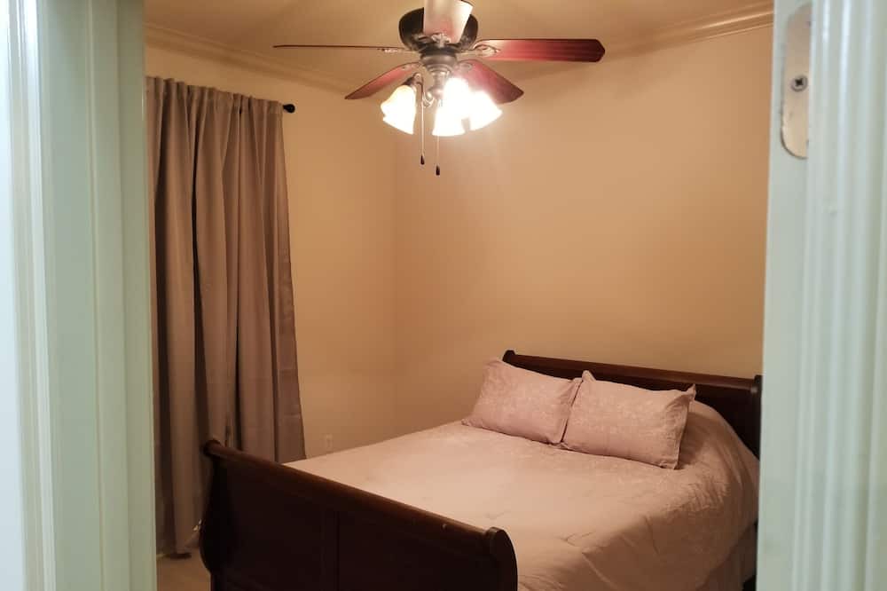 Photo of Bedroom in Pine Grove