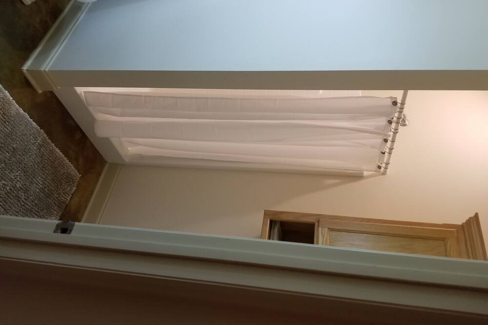 Photo of Bedroom in Pine Grove