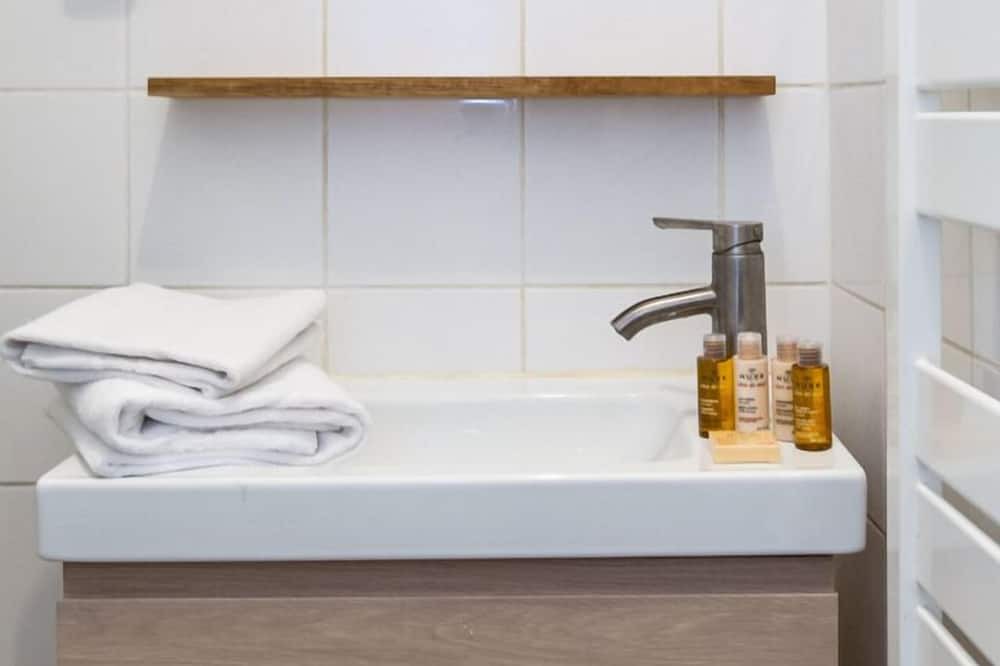 Photo of Bathroom in Notre-Dame-des-Champs