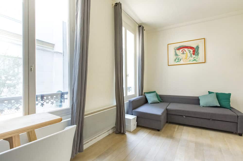 Photo of Livingroom in Notre-Dame-des-Champs