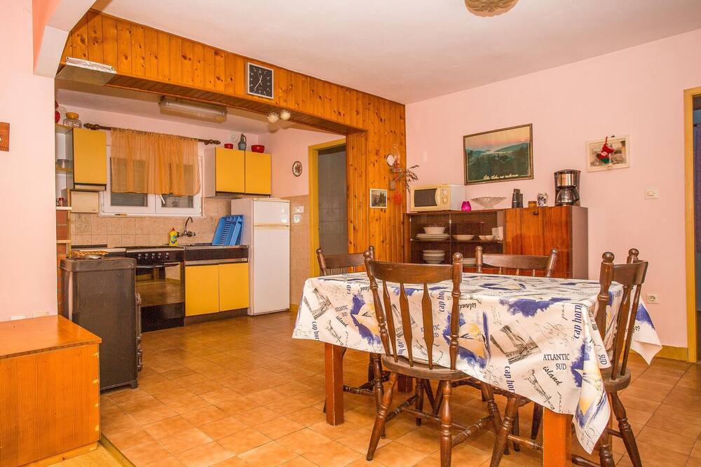 Photo of Kitchen in Potirna