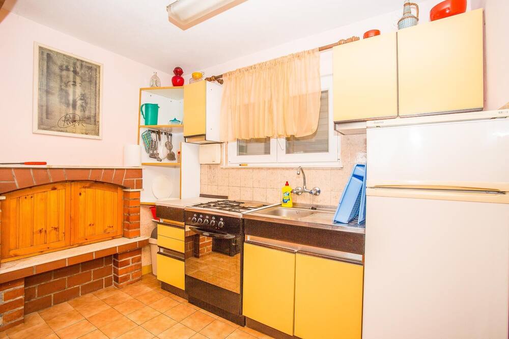 Photo of Kitchen in Potirna