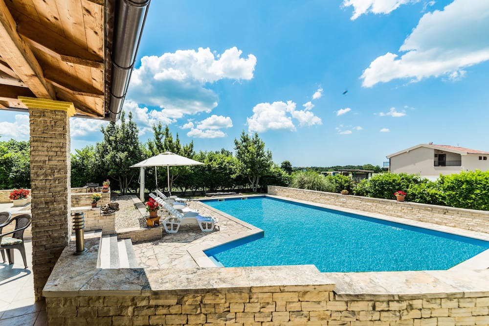 Photo of Outdoor in Lovinac