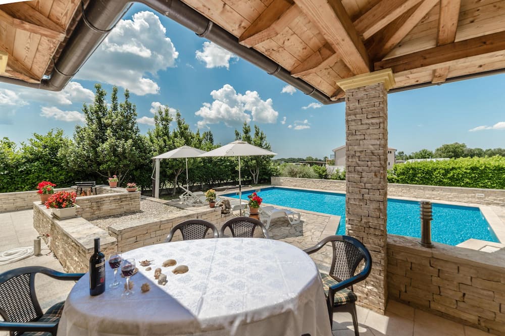Photo of Patio Balcony in Lovinac