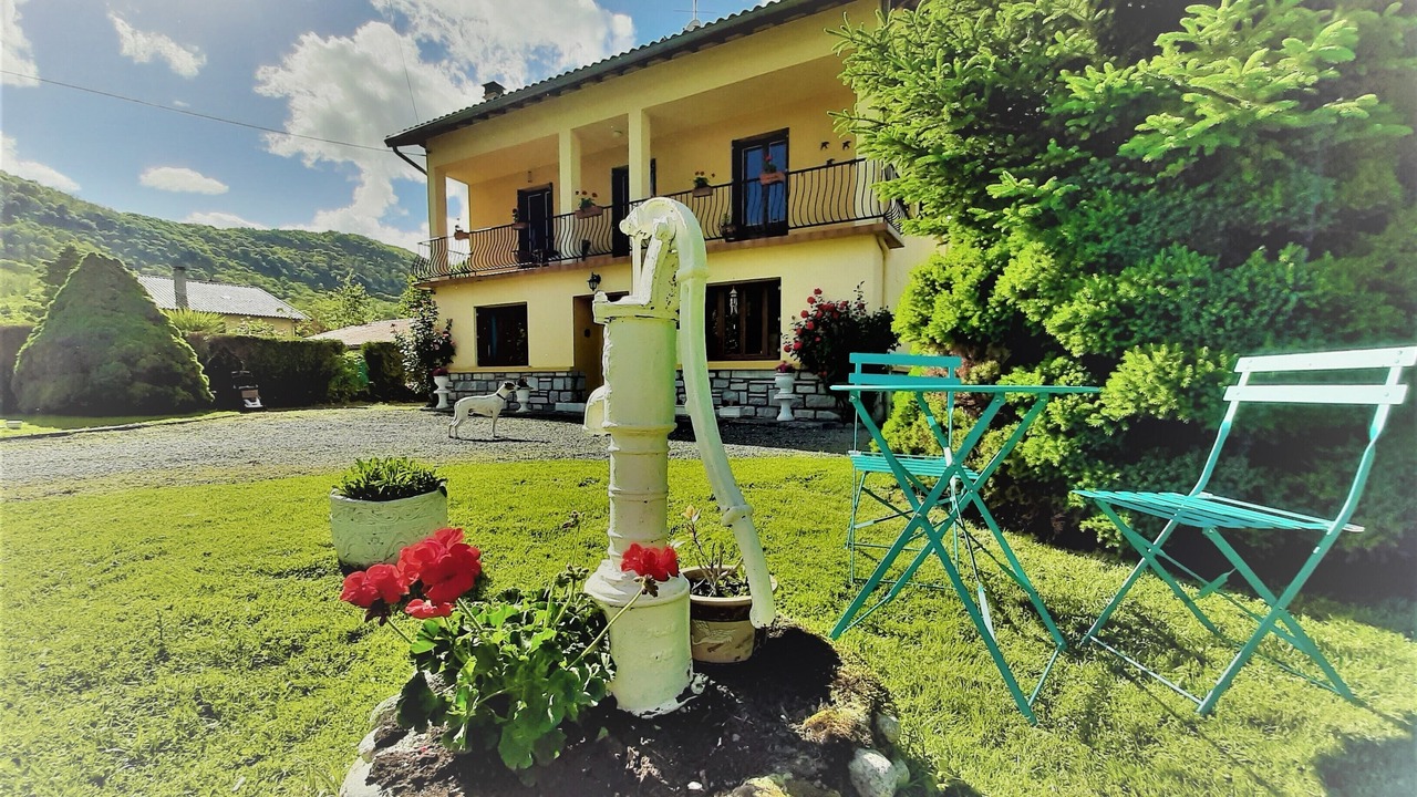 Photo of Outdoor in Salechan