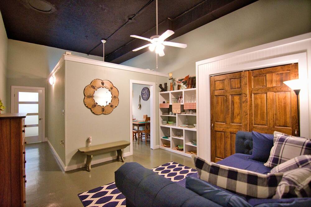 Photo of Livingroom in Mason