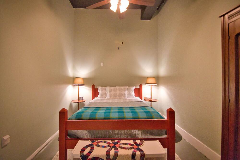 Photo of Bedroom in Mason