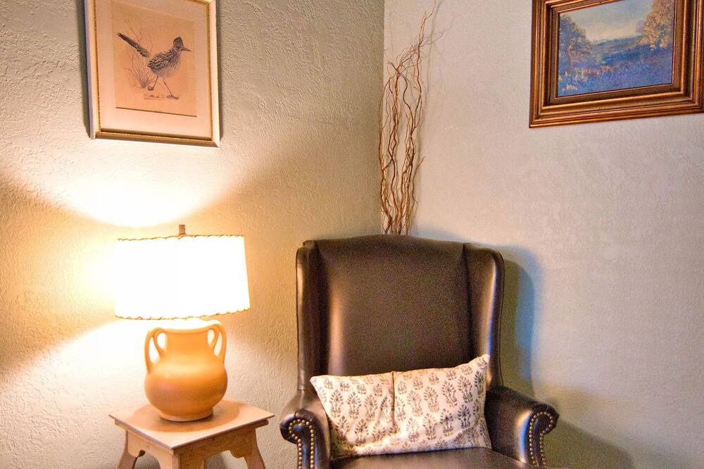 Photo of Livingroom in Mason