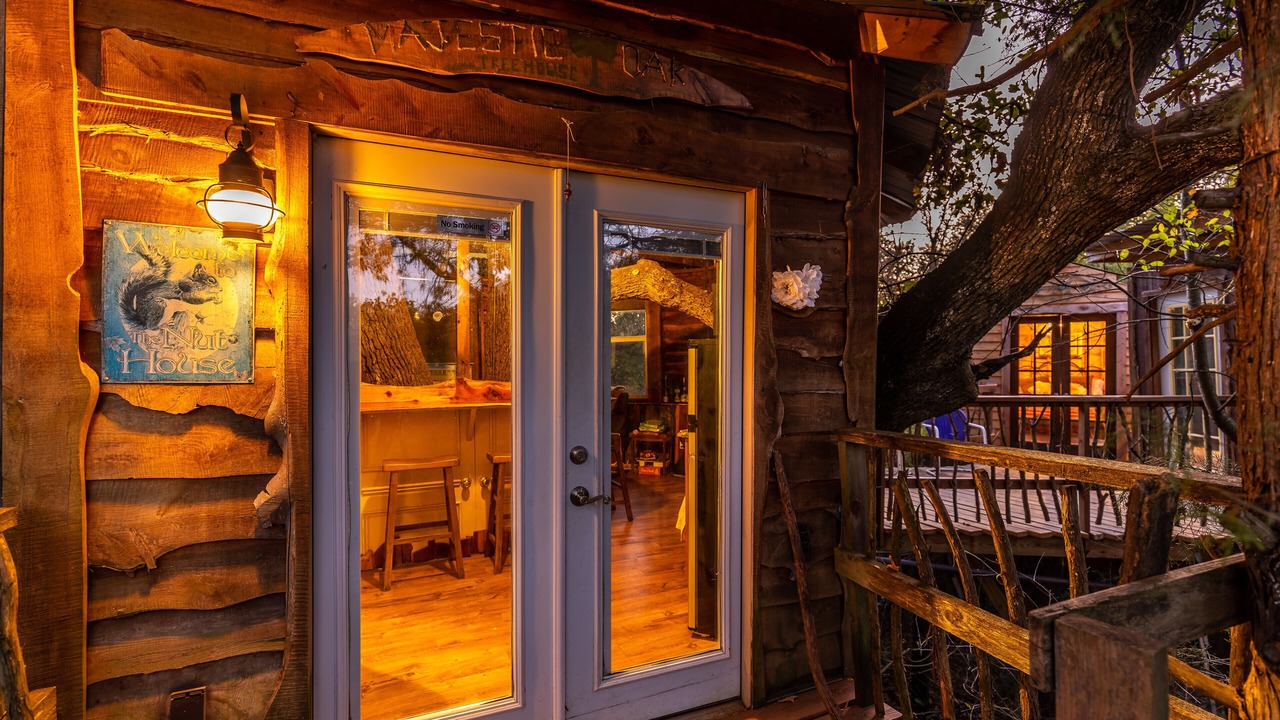 Photo of Outdoor in Celeste